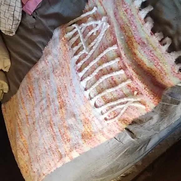 Anthropologie scarf 70/20inches NWT OMBRE peach,turquoise,lilac,yellow - Picture 2 of 4